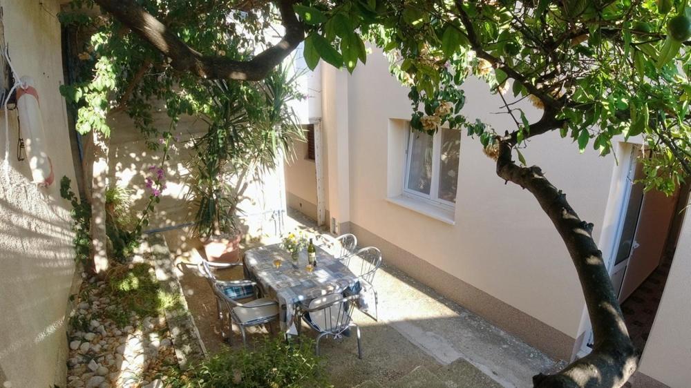 Apartman Dolores Kuciste Εξωτερικό φωτογραφία